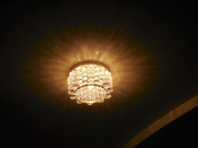 Замена галогенных ламп на светодиодные в точечных светильниках